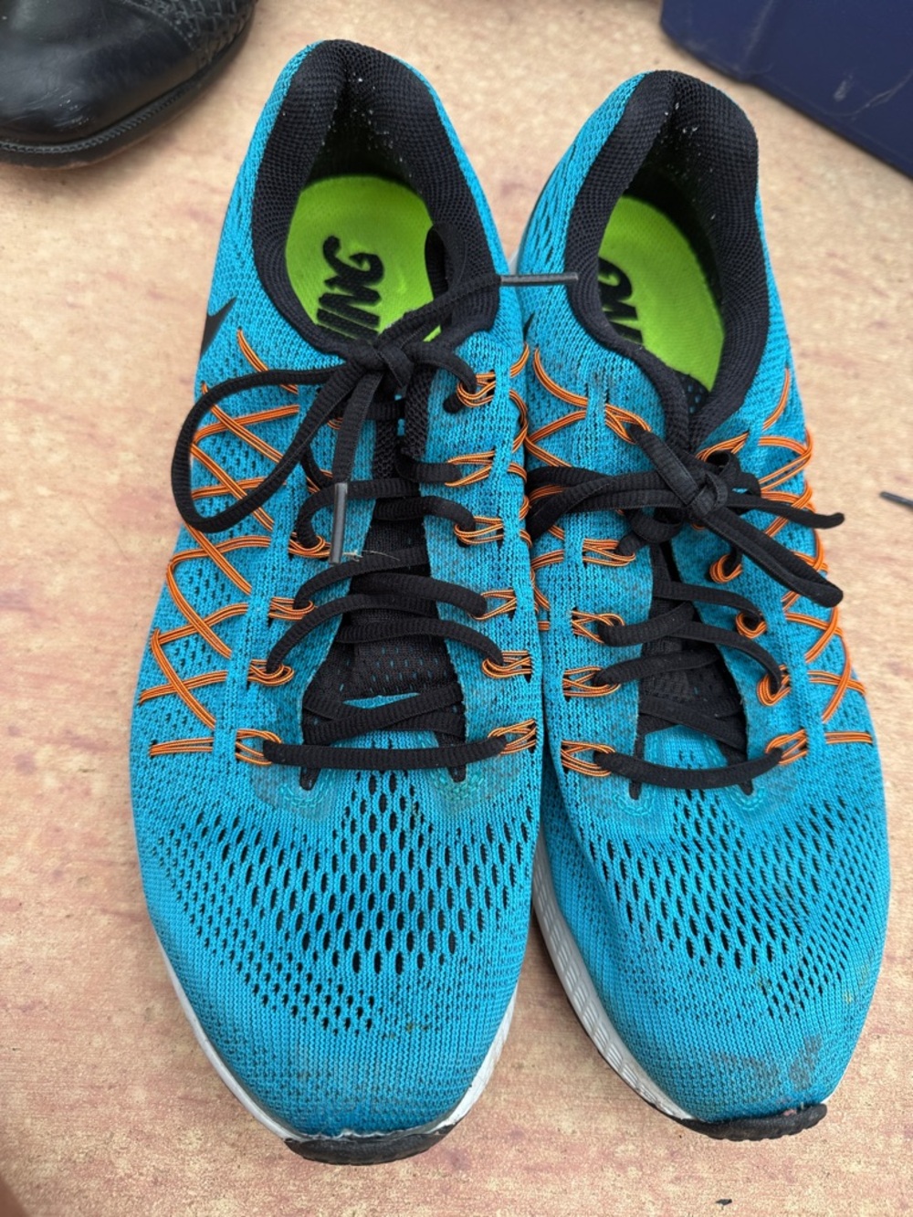 Nike Men’s Teal Running Shoes with Orange Accents - Picture 2 of 3
